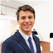 Ex residente in Inghilterra con padronanza madrelingua della lingua e della grammatica impartisce lezioni di inglese, traduzioni e conversazione per ogni età e livello. Contattami senza impegno e possiamo decidere insieme di cosa hai più bisogno